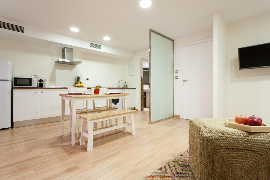 Apartments Ole - Albareda 24 Σεβίλλη Δωμάτιο φωτογραφία