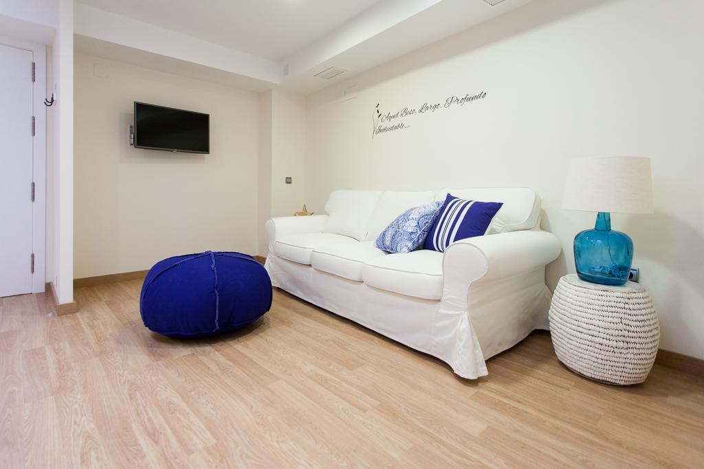 Apartments Ole - Albareda 24 Σεβίλλη Δωμάτιο φωτογραφία