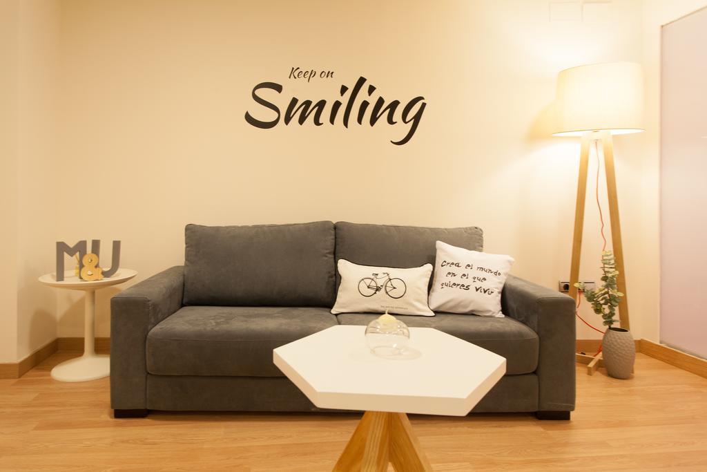 Apartments Ole - Albareda 24 Σεβίλλη Δωμάτιο φωτογραφία