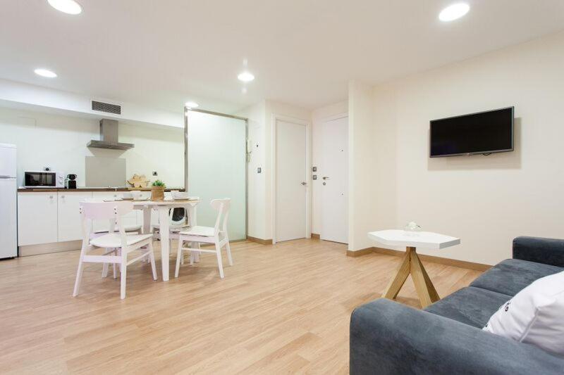 Apartments Ole - Albareda 24 Σεβίλλη Εξωτερικό φωτογραφία