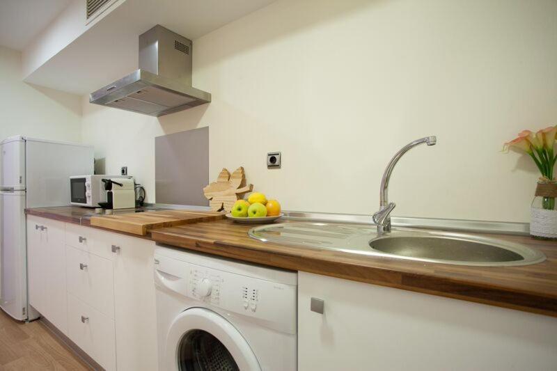 Apartments Ole - Albareda 24 Σεβίλλη Εξωτερικό φωτογραφία